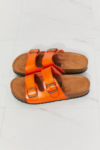 Sizzle Slide Sandals in Mandarin